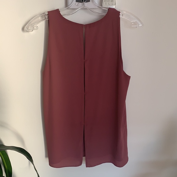 Aritzia Babaton camisole with holes in back - Picture 3 of 8